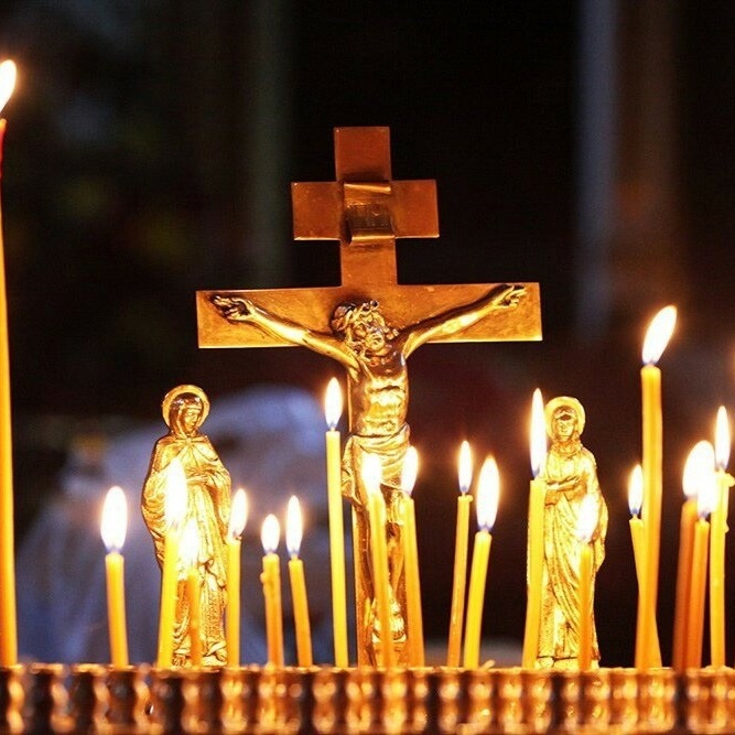 Фото Что приносят на кладбище на Радоницу и нужно ли это делать?