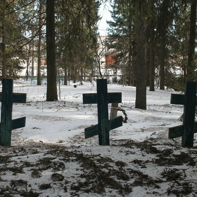 Фото Как ухаживать за памятником после зимы?